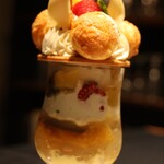 パティスリィ ドゥ・ボン・クーフゥ - パイナップルとチーズのパルフェ
