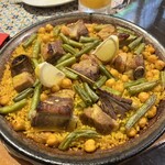 パエリアダイニング ポコ・ロコ - スペアリブとひよこ豆のパエリア２人前