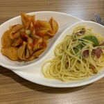 Piccolino - トマトソースコンキリエ、ペペロンチーノ
