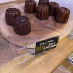 ベーカリー 春夏+秋冬 三宮店 - カヌレー