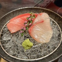 新日本料理 宗春 - 中トロとカンパチ　個人的にはあっさり白身のお刺身が欲しいところ　土佐醤油と食します