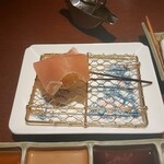 銀座 串かつ凡 - バジル、トマト、チーズ？、生ハム