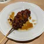 やきとり勝春 - ハツモト（たっぷり串打ち。嬉しい）