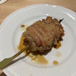 やきとり勝春 - せせり（めちゃくちゃデカい）