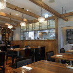 イゾラ スメラルダ - 内観