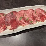 炭火焼肉　彩 - 上タン
