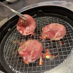 炭火焼肉　彩 - 上タン