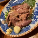 コンペイトウ - これがクリーミーで。鶏肝刺身。