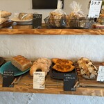 天然こうぼぱん とことこ - 定番ヤケド、豆系のパン、大好きなんですYO〜(^^;