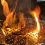 炭火焼肉じゃけぇ - 