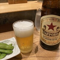 うなぎ家 しば福や - まずは中瓶ビールと枝豆