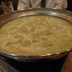 じろう桜 - 最後はご飯と卵，ネギを入れて雑炊にします。
      