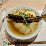 麦と麺助 - 炭焼鮎と新物イリコの出汁そば麺大盛 1900円　※限定