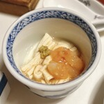 梅の花 - 湯葉煮と甘海老の麹漬け
