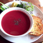 スープス　ヤツガタケ - ワンプレートランチ　まっ赤なビーツのスープ
