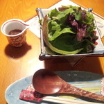 ３丁目のカレー屋さん  - 12.10.02 リーフサラダ(250円)