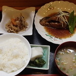 Chikusen - 煮魚定食（かれい煮付）800円