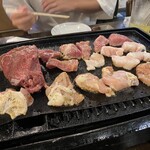 ステーキ居酒屋 300B ONE 新宿店 - 