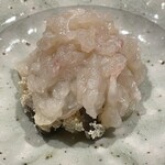 壮士 - 下に見えるのが浮袋、皮、卵