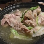 鹿鳴 - タジン鍋。豚肉が美味しかったです。