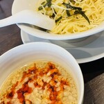 紅ズワイガニらぁ麺 まるはち屋 - 