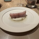 Itsuki - 金目鯛（静岡、御前崎）　身はレアに、しっかり遠火でじっくりと。鱗はカリです。