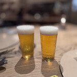 Itsuki - 生ビールで乾杯　シャンパンもいいけど二人とも大好きな生ビール、それもエクストラコールドなみに冷えてました。