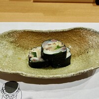 鮨 おさむ - あじ、柳川の海苔で巻いて