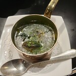 横浜うかい亭 - 鮑の肝はオリーブオイルでアヒージョ。