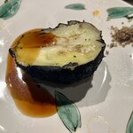 横浜うかい亭 - 焼きなす。目の前で焼いてくれてトロトロです。