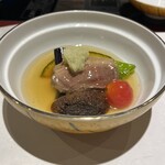 きじま 戸塚本陣 - 口替わり。鴨のローストの餡掛け。ミニトマトまで湯むきされてる。