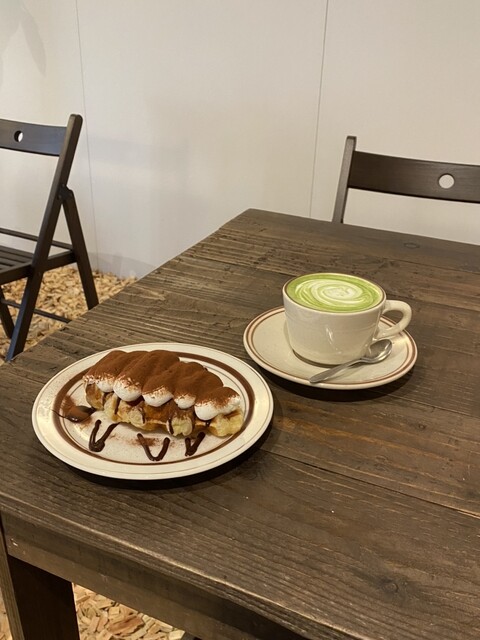 by もちもち小僧 : Cafe+82 小倉店 （カフェプラスハチニ） - 平和通/カフェ [食べログ]