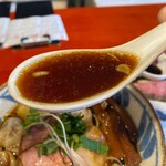中華そば 鴨福 - 特製中華醤油スープ