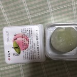 虎屋菓寮 - 稲葉の露　翠の透ける餡と氷餅　涼やかにみえる