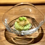 日本料理FUJI - ■枝豆豆腐　どうまん蟹
      華やかでふくよかな枝豆が生き生き。
      出始めの浜名湖産どうまん蟹が、味の奥行きを加えてくれます。