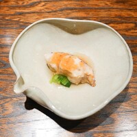 肉割烹 上 - のどぐろの炭火焼き、チンゲン菜を軽く藁でいぶし、上にこのこ