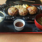 丑舎 格之進 - トリプルハンバーグ定食3000円　150g×３個