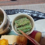 閑祥庵 禅紫 - ◯いんげんの胡麻和え
      いんげんのシャキシャキ食感が心地良く
      薄味な醤油出汁感と胡麻の風味と味わいが良い感じ