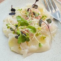 バル デ エスパーニャ ムイ 東京店 - ホタテのカルパッチョ