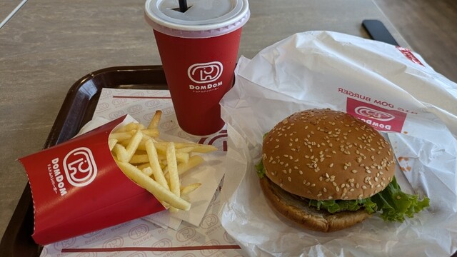 ドムドム ハンバーガー イオンモール新利府北館店（DOM DOM BURGER） - 新利府（ハンバーガー）の写真