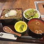 260256045 - 月島重
