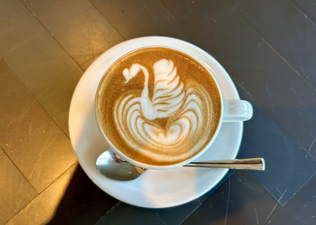 写真 : モンディアルカフェ328 TUGBOAT （MONDIAL KAFFEE 328