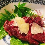 Panch - 生ミンククジラ刺し