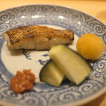 鮨 さいとう - 対馬のノドグロ。茄子、梅、大根おろしで。