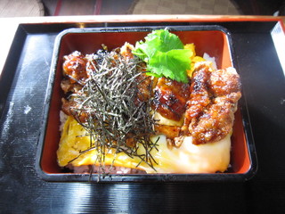 Torisei - 親子鳥かば焼き丼