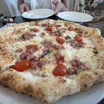 トラットリア エ ピッツェリア アミーチ - 