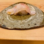 天ぷら たけうち - アカムツの昆布締めとヤリイカの糸切り