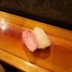 辰巳寿司 - 中トロと白身