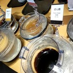 しゃぶ葉 - 色々なたれ！ポン酢と胡麻たれが人気ですね！