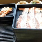 しゃぶ葉 - 鶏と豚バラ食べ放題です！牛とかもありますよ！